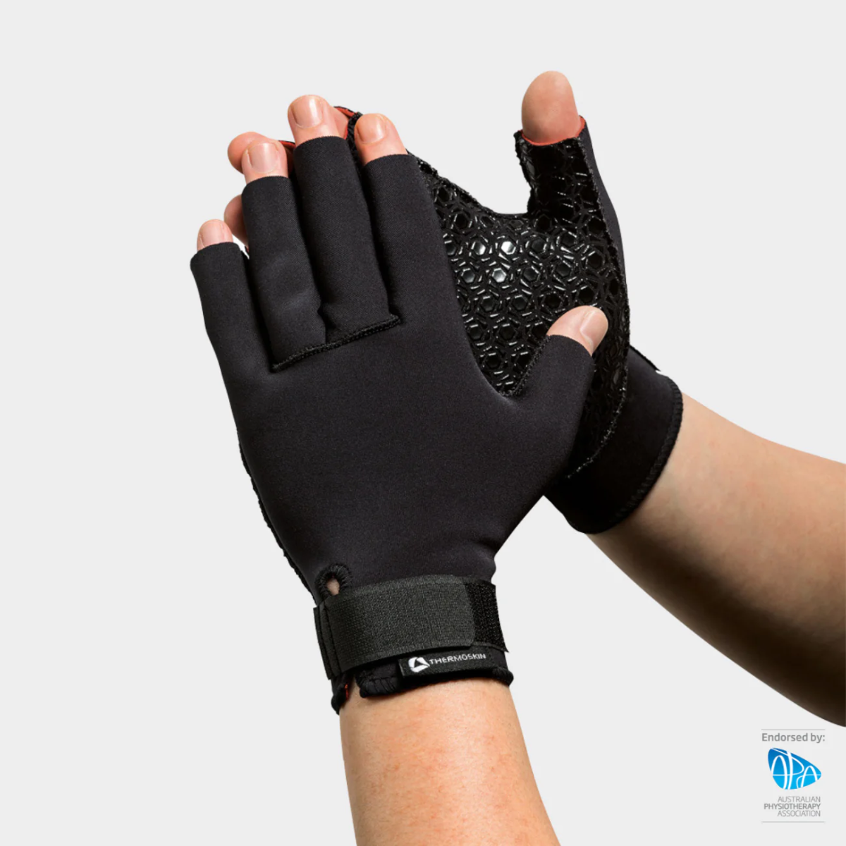 Thermoskin Compression Gloves